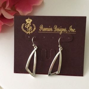 Mirror-image fishhook earrings